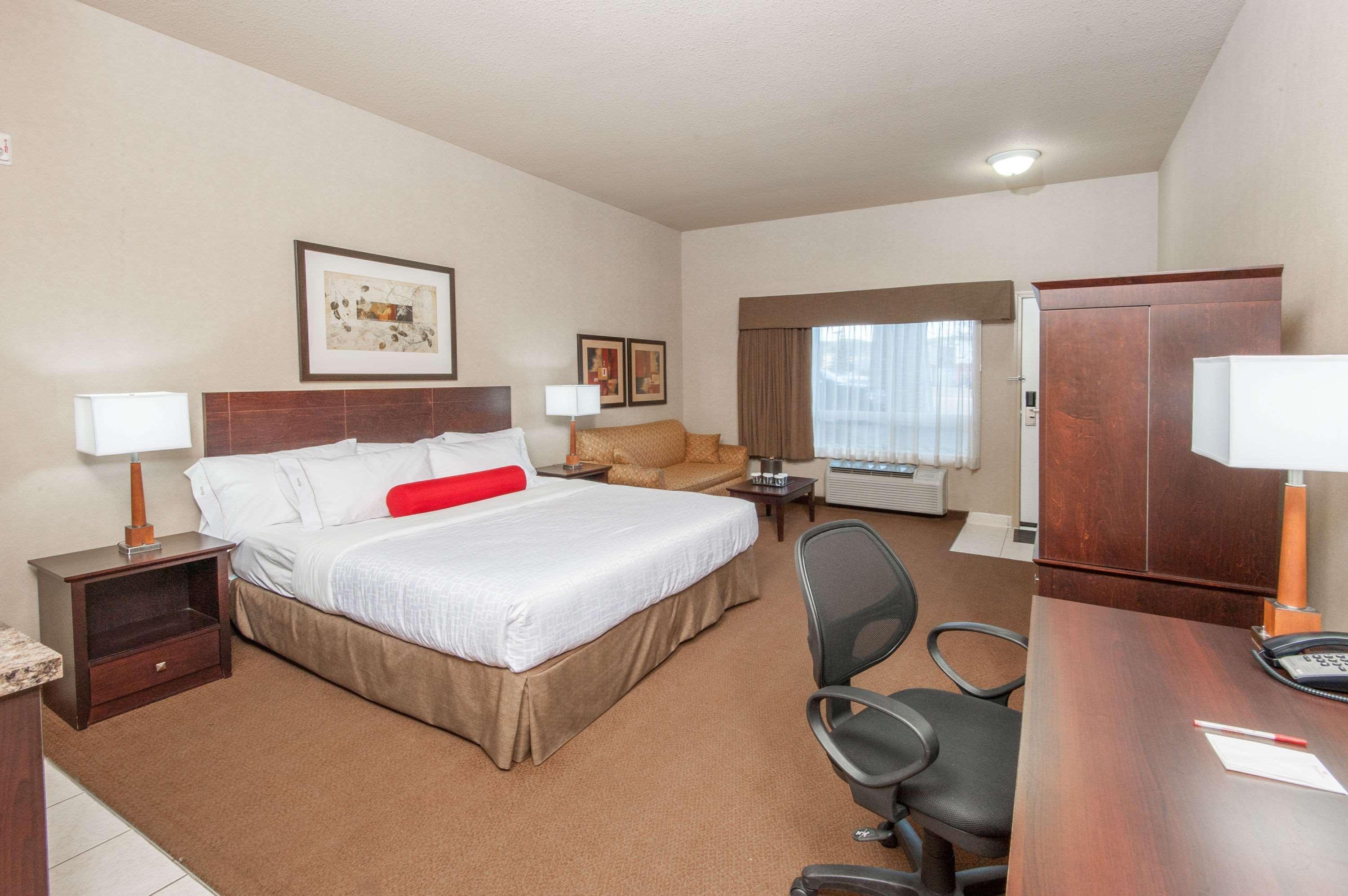 Ramada By Wyndham Drumheller Hotel & Suites Buitenkant foto
