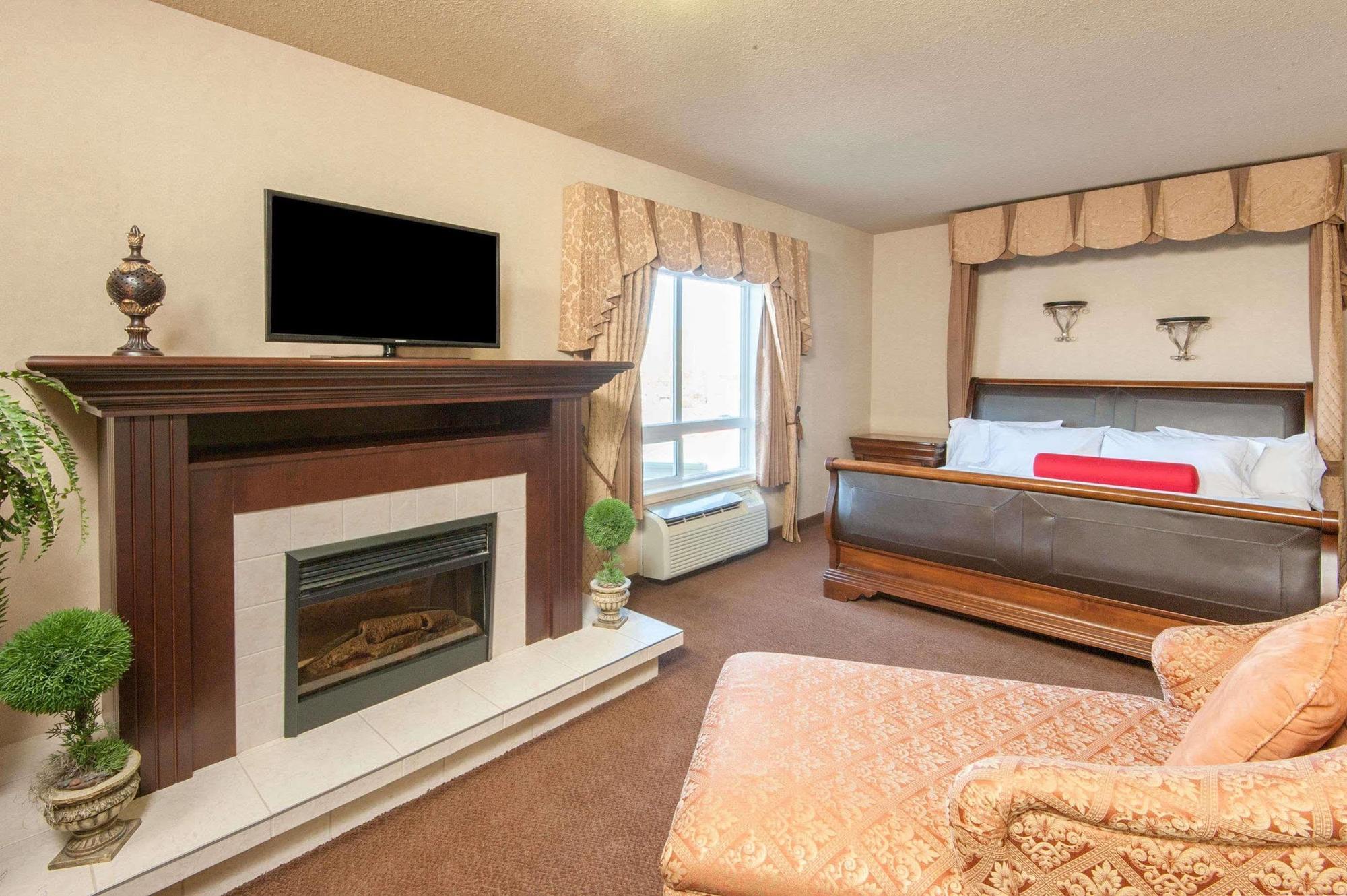 Ramada By Wyndham Drumheller Hotel & Suites Buitenkant foto